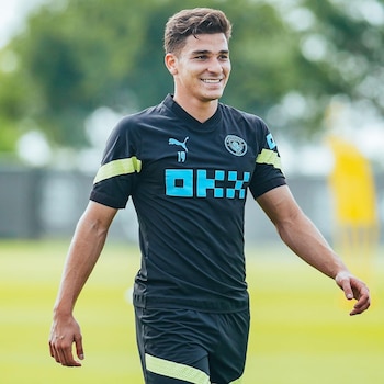 Julián Álvarez comenzará como suplente