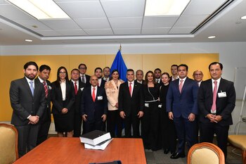 El líder del PRI lleva