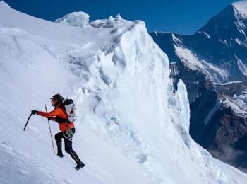 Tyler Andrews batió el récord de ascenso al Everest tras llegar a la cima en menos de 10 horas (Instagram)
