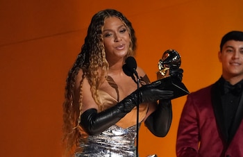 Beyonce recibe el premio a