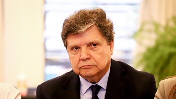 Exministro ve "extracción selectiva" de