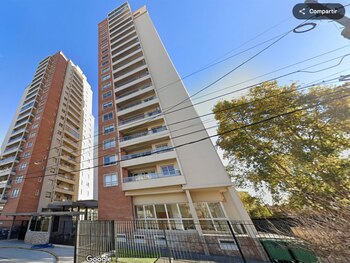 Un edificio en Ramos Mejía