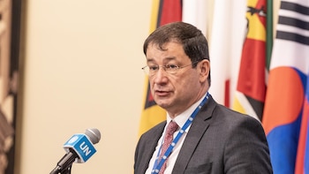 Rusia pide una reunión del