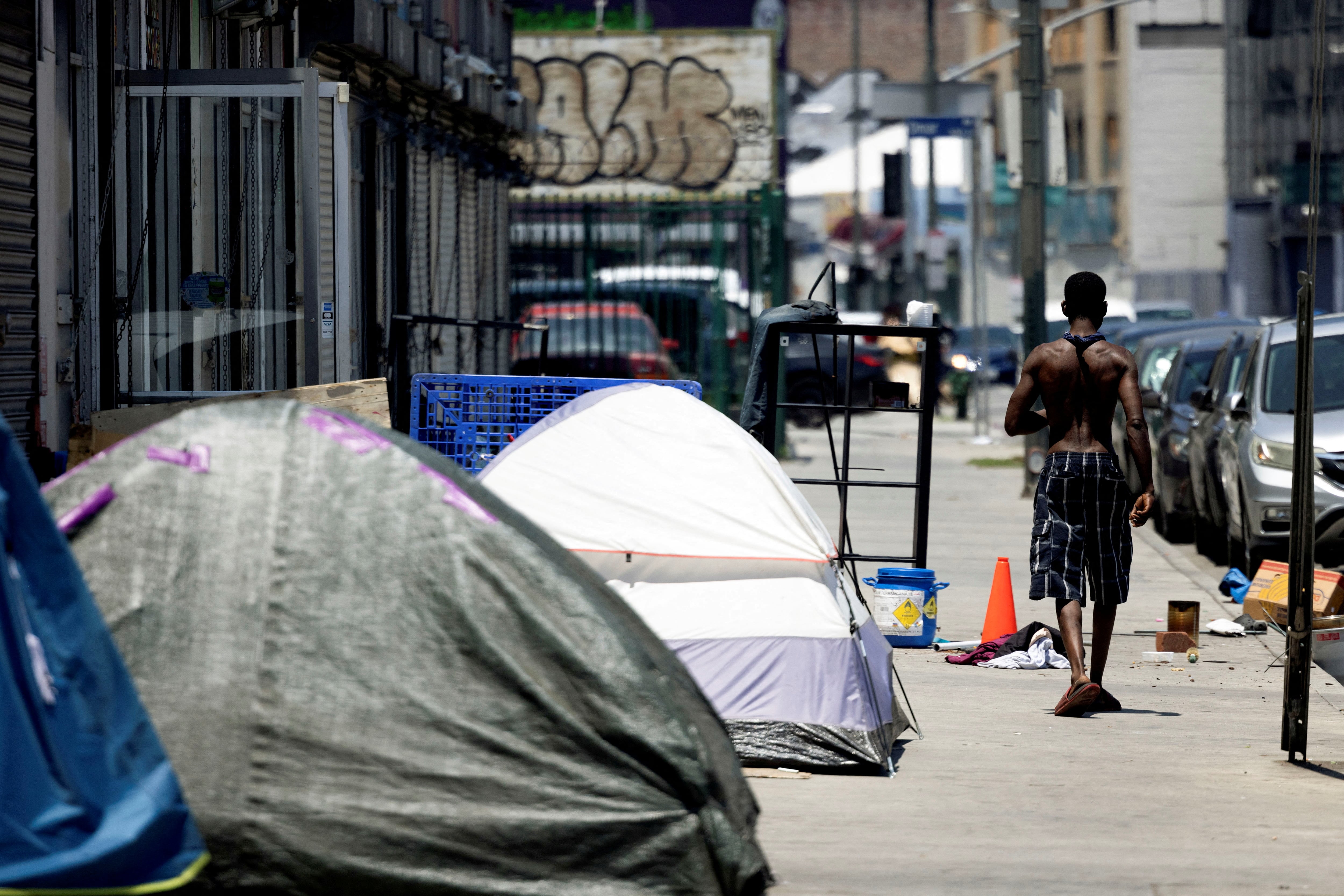 El 40% de los beneficiarios del programa municipal regresó a vivir en la calle, según datos oficiales y análisis del LAHSA (REUTERS/Etienne Laurent/File Photo)