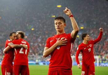 Arda Güler celebrando su gol