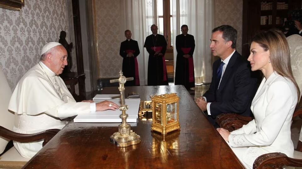 Los reyes Felipe y Letizia con el Papa Francisco (CASA DE S.M. EL REY).