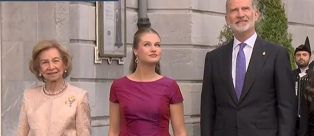 La princesa Leonor deslumbra como nunca con un semirecogido y apuesta todo a un color en la gala de los Premios Princesa de Asturias 2026