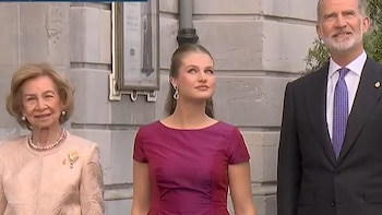 La princesa Leonor deslumbra como nunca con un semirecogido y apuesta todo a un color en la gala de los Premios Princesa de Asturias 2026