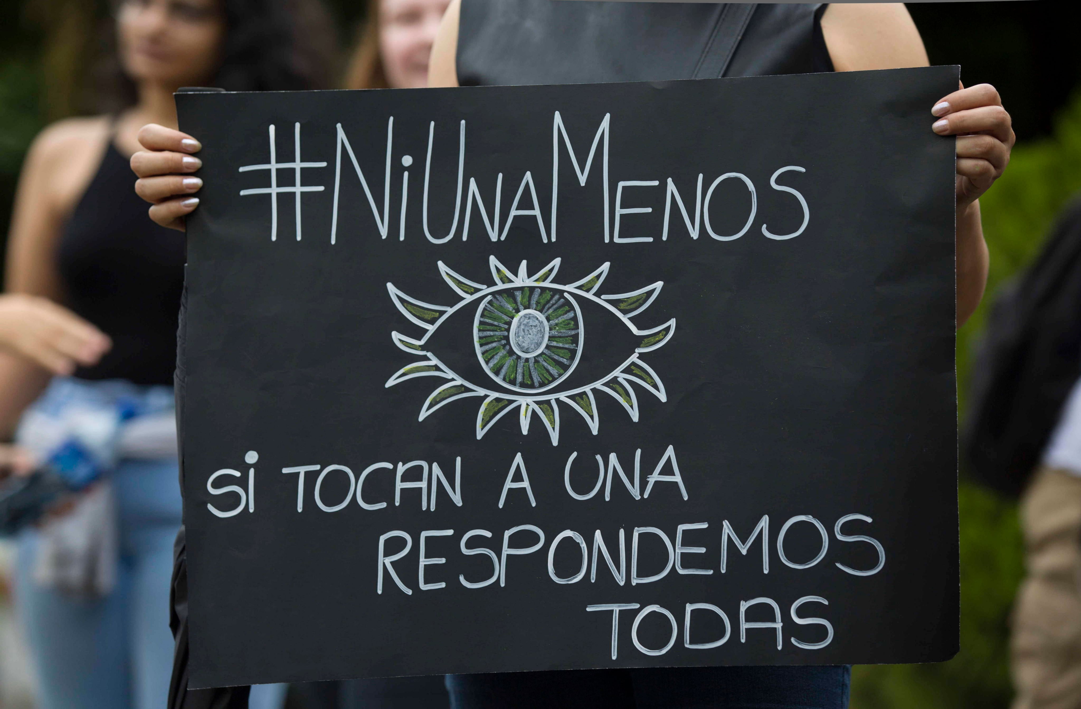 Las denuncias por amenazas, agresiones físicas y violencia psicológica deberían activar una respuesta institucional con evaluación de riesgo y medidas de protección.Fotografía de archivo. EFE/Jorge Torres.