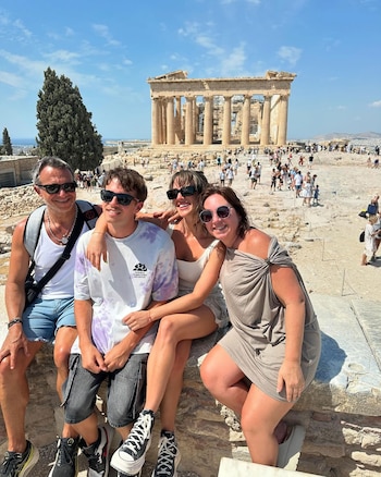 La familia completa con el