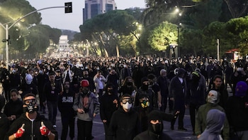 Nuevas protestas masivas de estudiantes y profesores en Albania mientras Rama se abre al diálogo