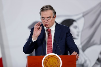 Claudia Sheinbaum señala que Marcelo Ebrard dialogó con funcionarios de Washington para evaluar un entendimiento previo a la jornada del 3 de noviembre, aunque las partes mantienen pendientes comerciales relevantes. EFE/Isaac Esquivel