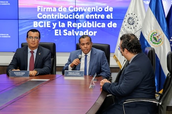 El programa ADAPTA-R dispone de US$268.35 millones para financiar acciones frente a sequías, lluvias extremas, degradación de suelos y presión sobre los recursos hídricos, según las autoridades. / (BCIE)