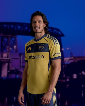 Edinson Cavani, con la casaca