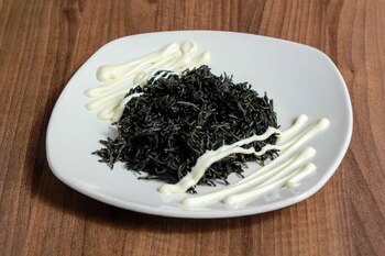 Fideuá negra de sepia. (Adobe