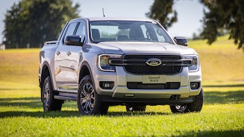 Una automotriz lanza una versión personalizada de una pickup clásica: cómo es y cuánto cuesta