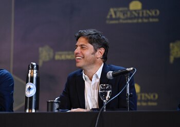 Axel Kicillof en el Teatro Argentino