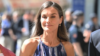 La reina Letizia visitará el viernes Adolfo Domínguez en San Cibrao das Viñas con motivo del 50 aniversario de la firma