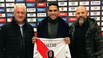 Falcao, junto a Matías Patanian,