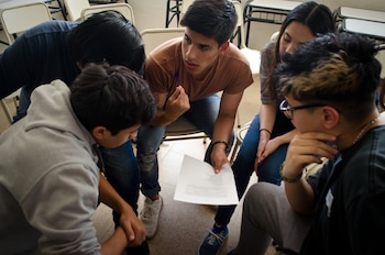 La fundación ayuda a jóvenes