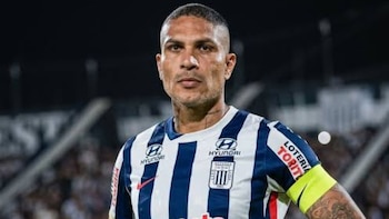 El futuro de Paolo Guerrero continúa valorándose en Alianza Lima: “Ese es un tema entre él y la dirección deportiva”