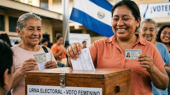 El Salvador celebra aniversario 74° del voto femenino