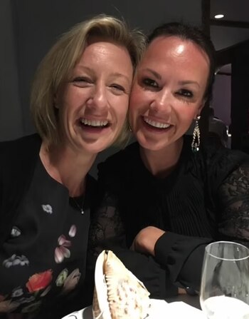 Emma Pattison y su hermana