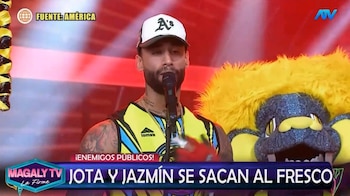J. Benz menospreza o trabalho de Jazmín Pinedo e responde com raiva: “Quando quero liberar meu veneno, eu o libero”. Captação: Magaly TV La Firme.