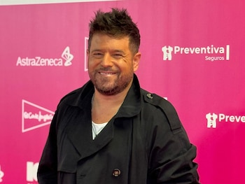 Pablo López posando en el photocall de Cadena 100.
Pablo López atraviesa uno de los momentos más especiales de su vida. El cantante, que espera convertirse en padre próximamente, ha hablado sobre esta nueva etapa personal, mostrándose feliz e ilusionado ante la llegada de su bebé. Aunque siempre se ha caracterizado por mantener su intimidad alejada de los focos, el artista ha compartido su alegría y ha reconocido que está viviendo este momento con especial emoción.
EUROPA ESPAÑA SOCIEDAD
EUROPA PRESS REPORTAJES