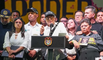 Entre los beneficiados figuran los nueve líderes delincuenciales que acompañaron al presidente Gustavo Petro en el evento de La Alpujarra en 2025 - crédito Presidencia