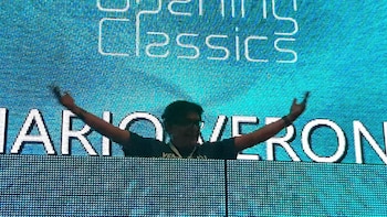 La música actúa como hilo