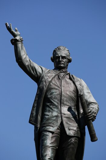 Estatua de James Cook en Sídney (REUTERS/Loren Elliott)