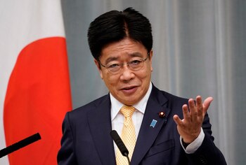 Tokyo (Japan), 16/09/2020.- Japan's newly appointed chief cabinet secretary Katsunobu Kato attends a news conference at the prime minister's official ?residence in Tokyo, Japan, 16 September 2020. Earlier in the day, Japan's parliament elected Yoshihide Suga as new Prime Minister. (Japón, Tokio) EFE/EPA/FRANCK ROBICHON