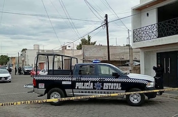 El operativo se realizó en un domicilio de la calle 21 de Marzo, donde fueron aseguradas presuntas dosis de droga y armas de fuego. (Crédito: captura de pantalla redes sociales)
