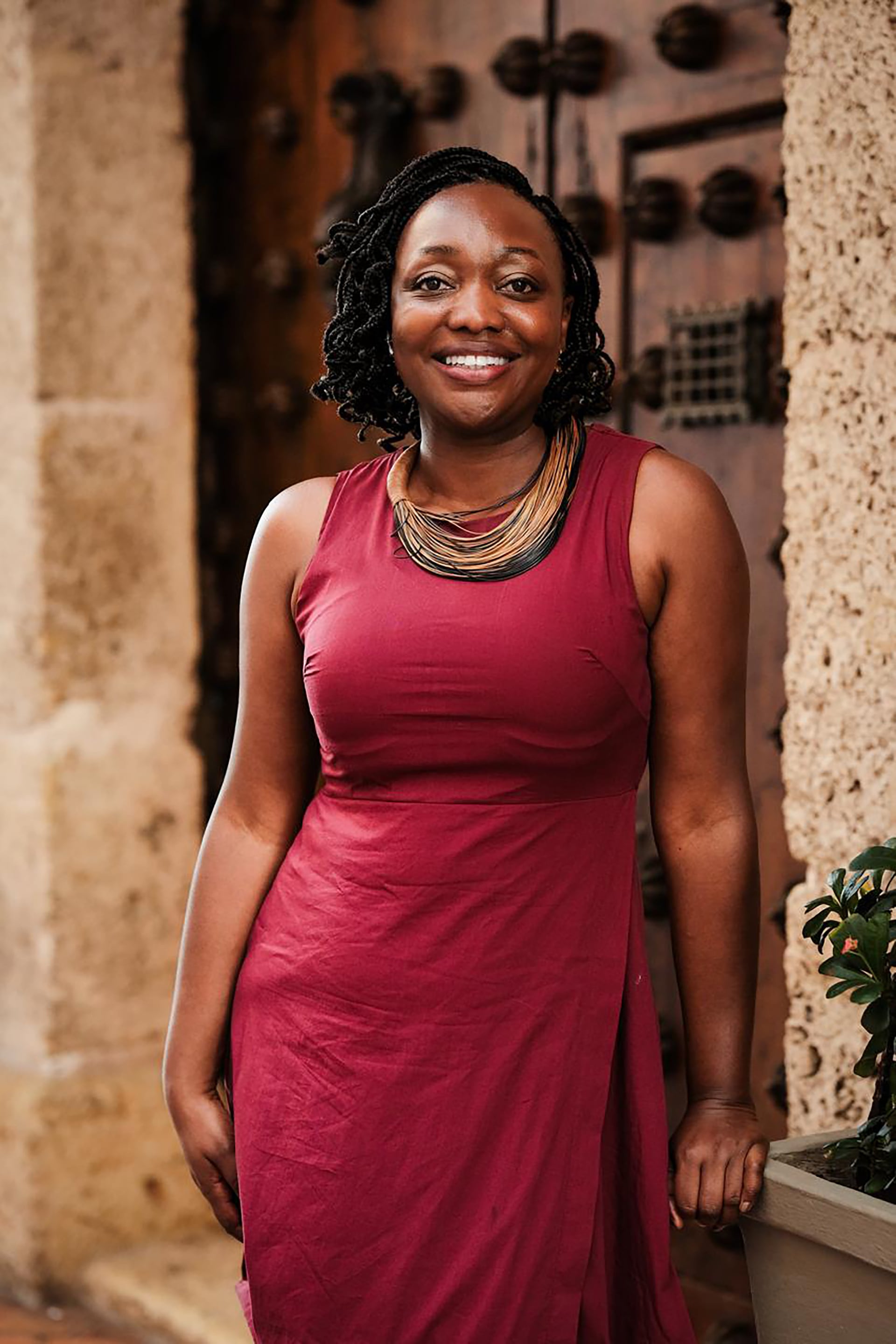 Paula Moreno conoció a María Roa como jurado de unos premios y compartió su vida durante un año para escribir el libro