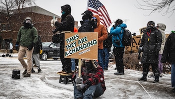 Una jueza prohíbe al ICE