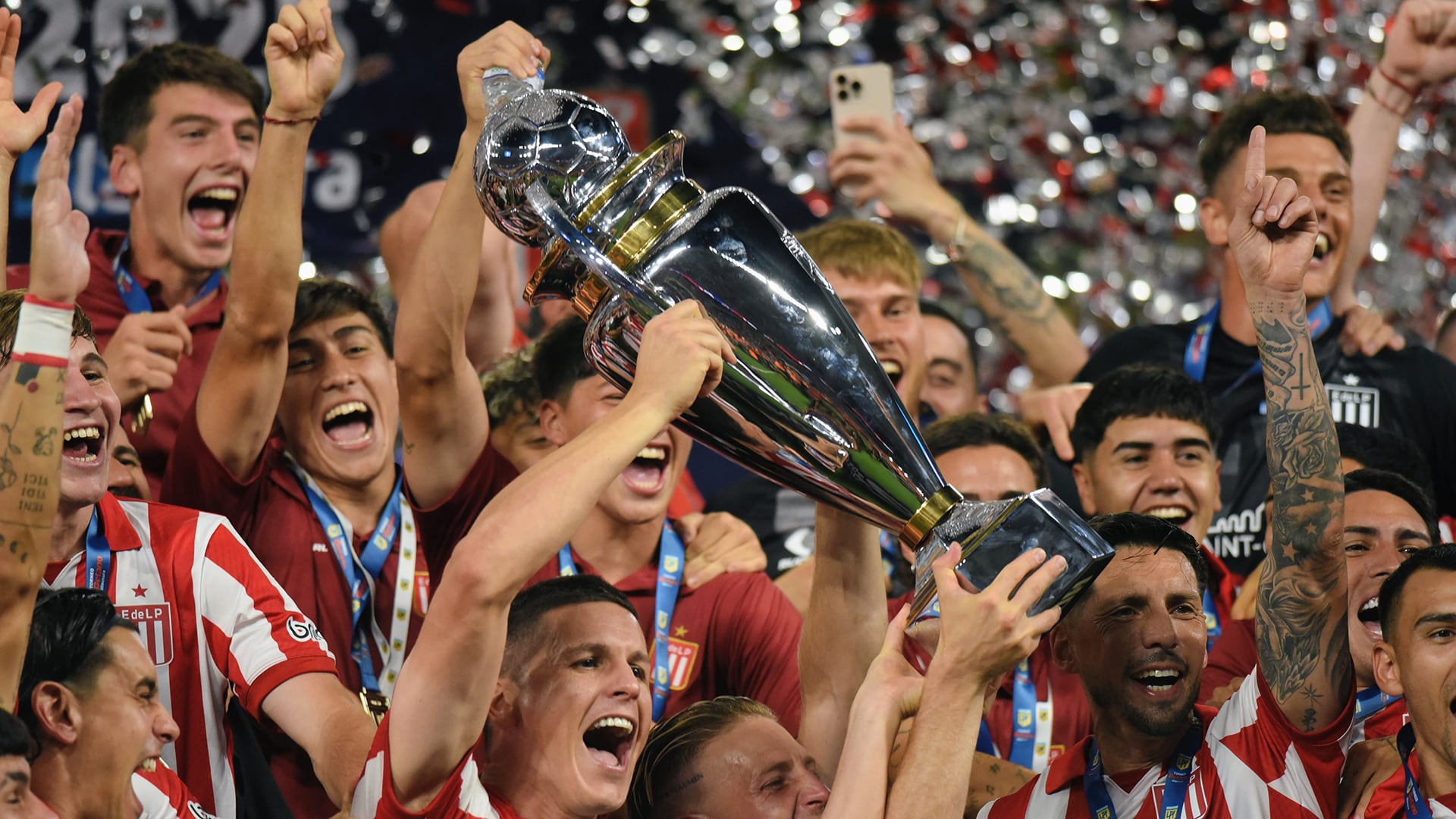 Estudiantes se quedó con el título del Clausura y con un cheque de 500 mil dólares