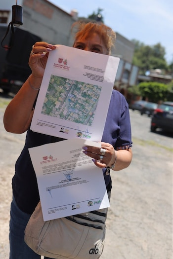 Vecinos del barrio Caramaguey, en Tlalpan, exigieron información sobre la instalación del pilote S29 y las posibles afectaciones de la Línea 4 del Cablebús