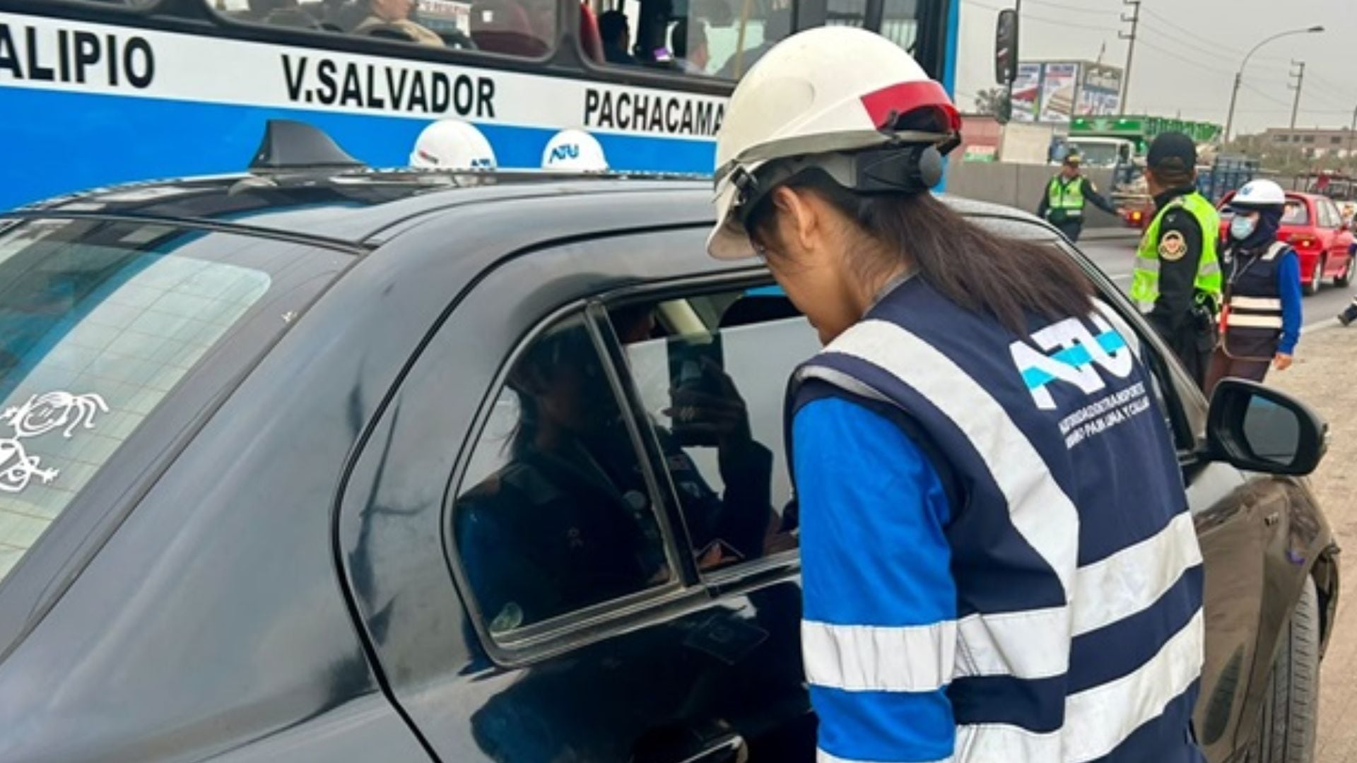 Envían a 30 vehículos al depósito y detectan a 16 conductores sin licencia en Puente Piedra