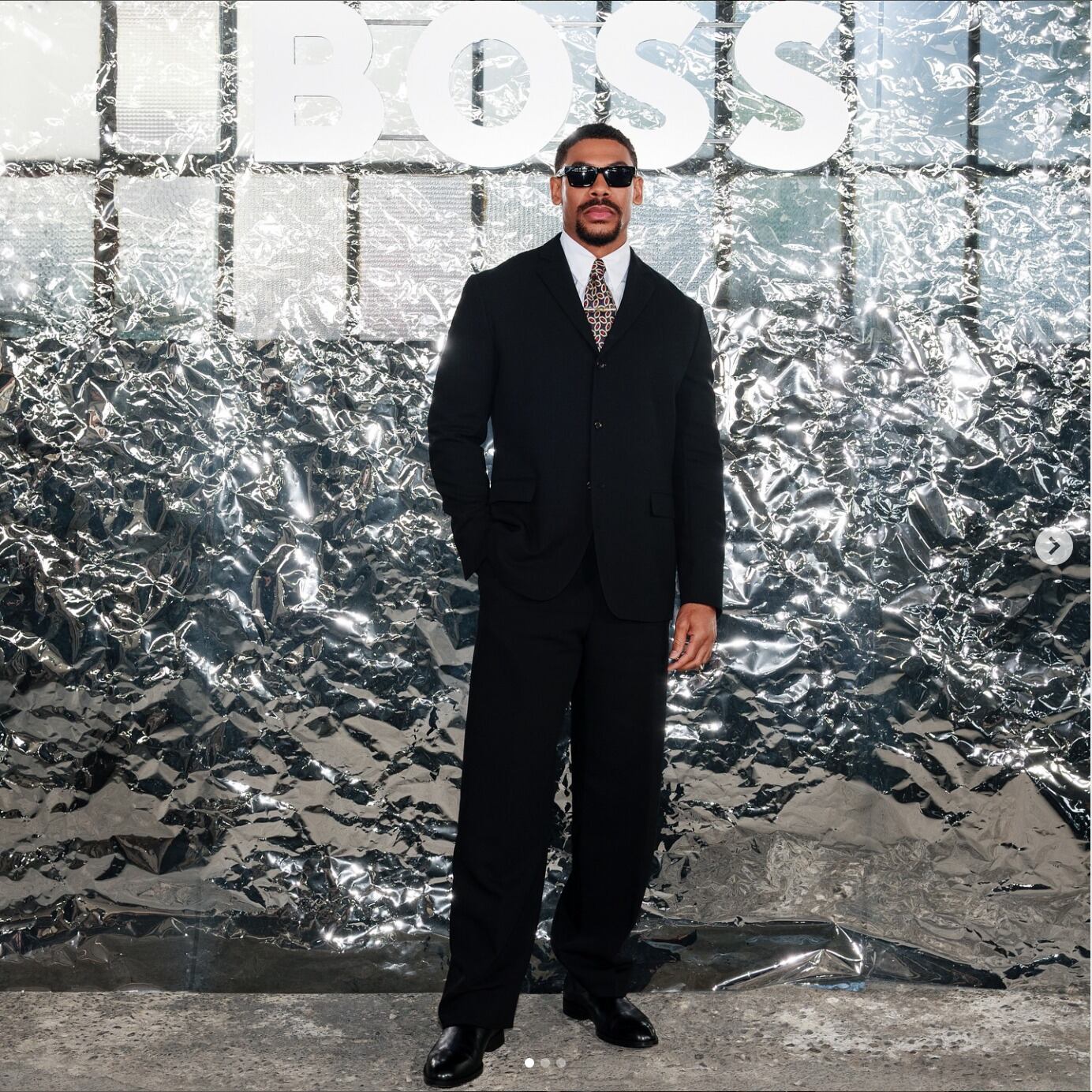 Aaron Pierre destaca en el cine de acción y superhéroes gracias a una dieta disciplinada y entrenamiento funcional (Instagram)