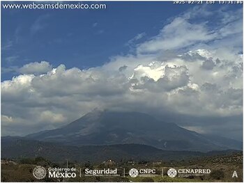Imagen 1: Volcán Fuego de Colima, 13:31 h (hora local).