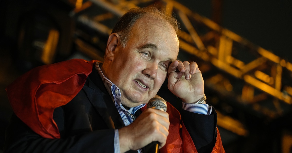 López Aliaga busca alianza de cuatro partidos para enfrentar coalición opositora en Congreso bicameral
