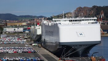 10/05/2016 El carguero Höegh Tracer
POLITICA