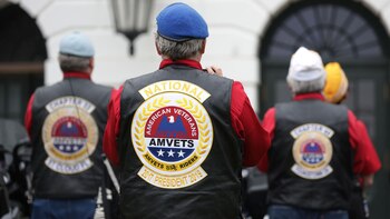 Los veteranos comenzaron con sus