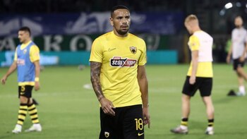 Alexander Callens recibió buenos comentarios