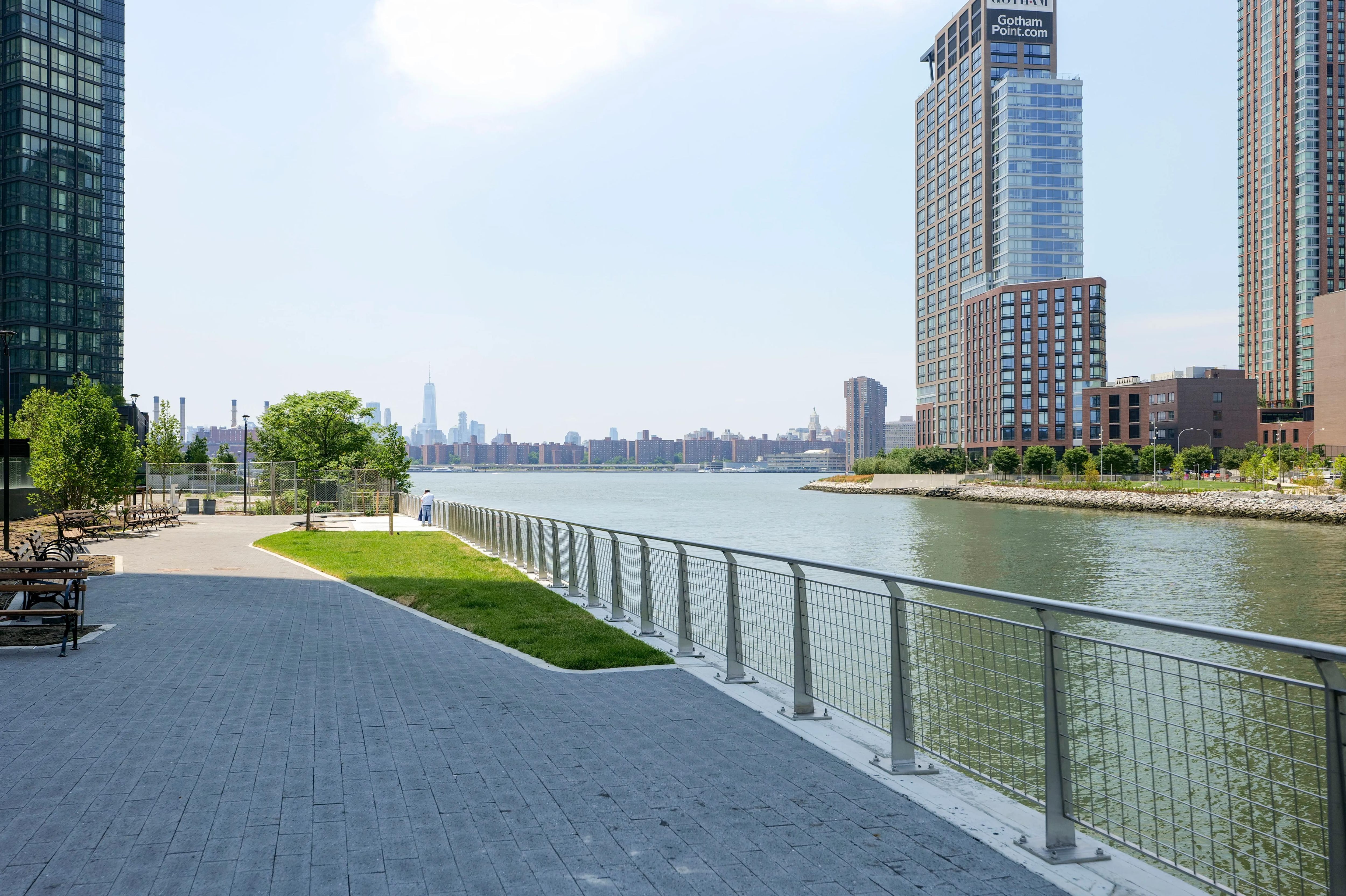 Las mejoras previstas en Commercial Street incorporarán infraestructura peatonal y ciclista para conectar el parque con otros sectores de la costa de Brooklyn.