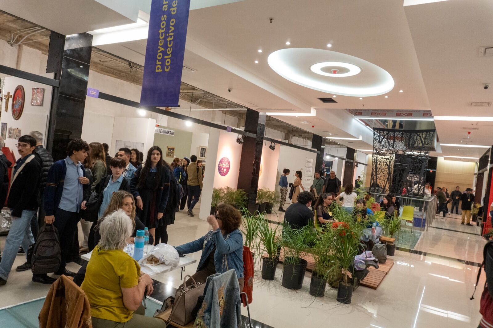 El especio albergó a 27 galerías y espacios de arte, 23 proyectos y colectivos y 36 artistas individuales