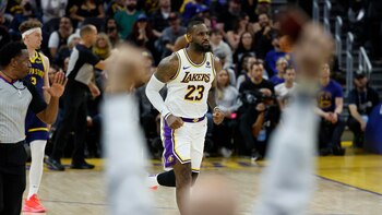LeBron renuncia a una opción