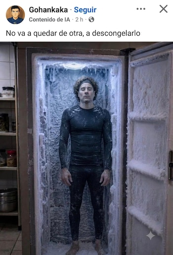 Captura de pantalla de una red social con texto y una imagen de un hombre parecido a Guillermo Ochoa parado dentro de un congelador con hielo