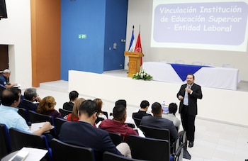 La Universidad de El Salvador implementa un modelo de educación dual para fortalecer la formación práctica y la empleabilidad estudiantil./(Universidad de El Salvador)